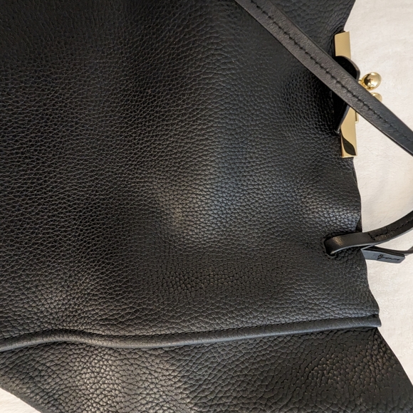 The Marc Jacobs Kiss Lock Tote - Picture 7 of 12